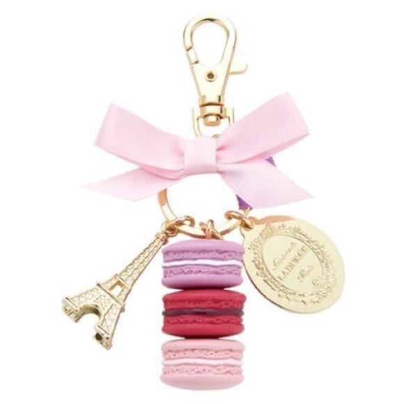 Laduree Macaron & Eiffel Tower Pink Bag Charm Key Chain - Picture 7 of 7